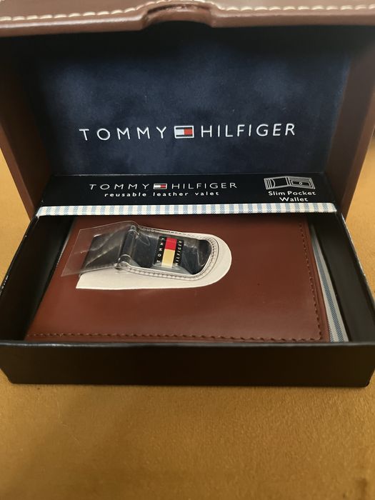 portofel Tommy Hilfinger nou in ambalaj original