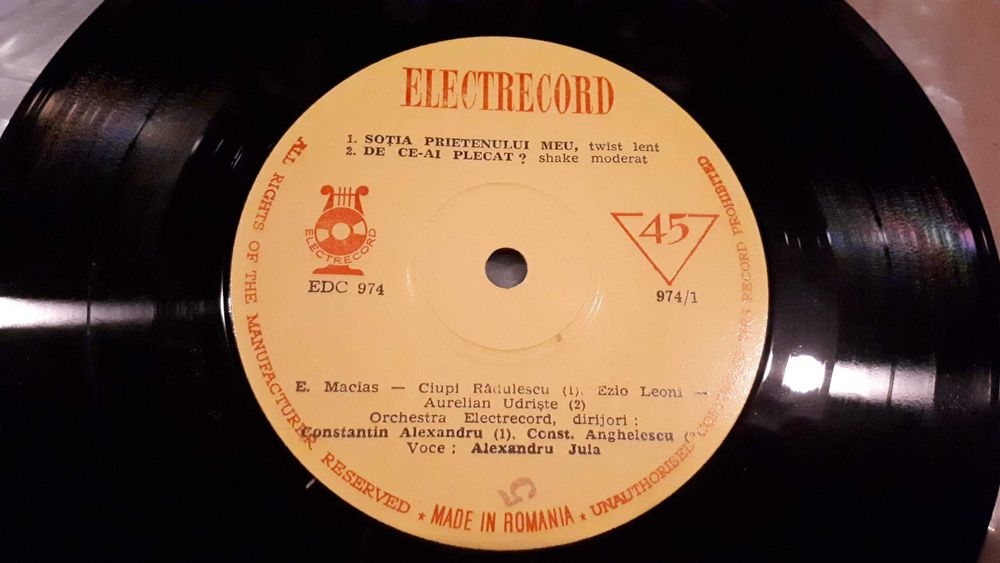 Disc vinil celebru: Alexandru Jula - Sotia prietenului meu