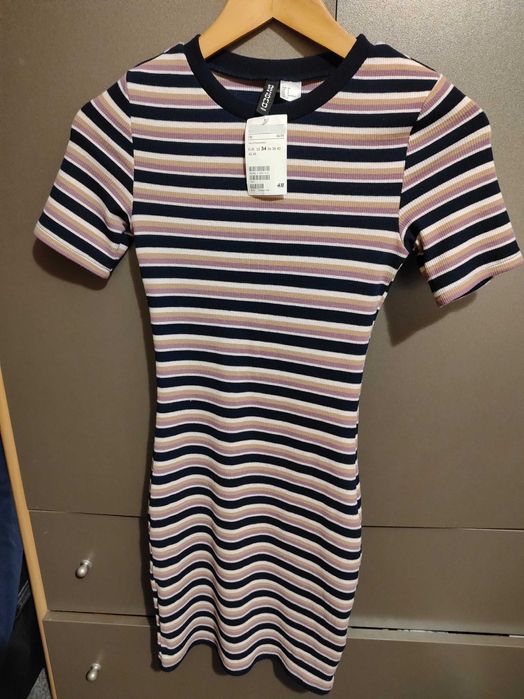 Нова рокля H&M с етикет