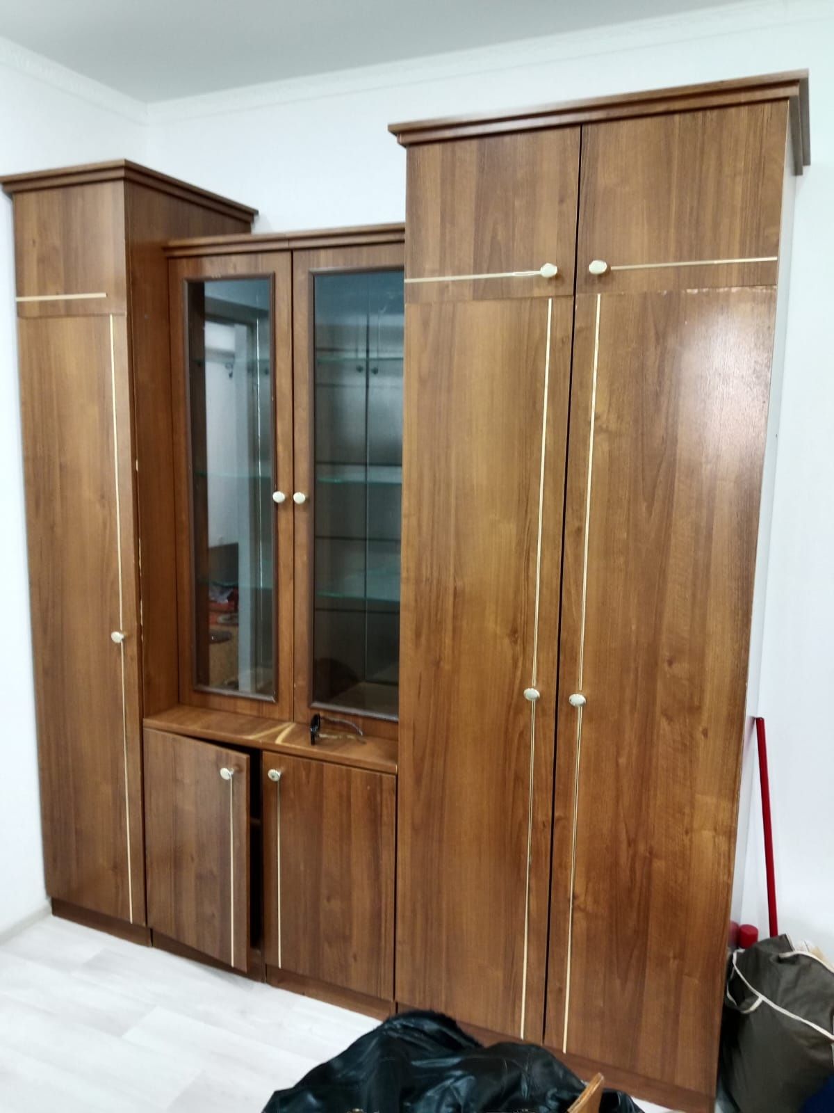 Продам шкаф и прихожку