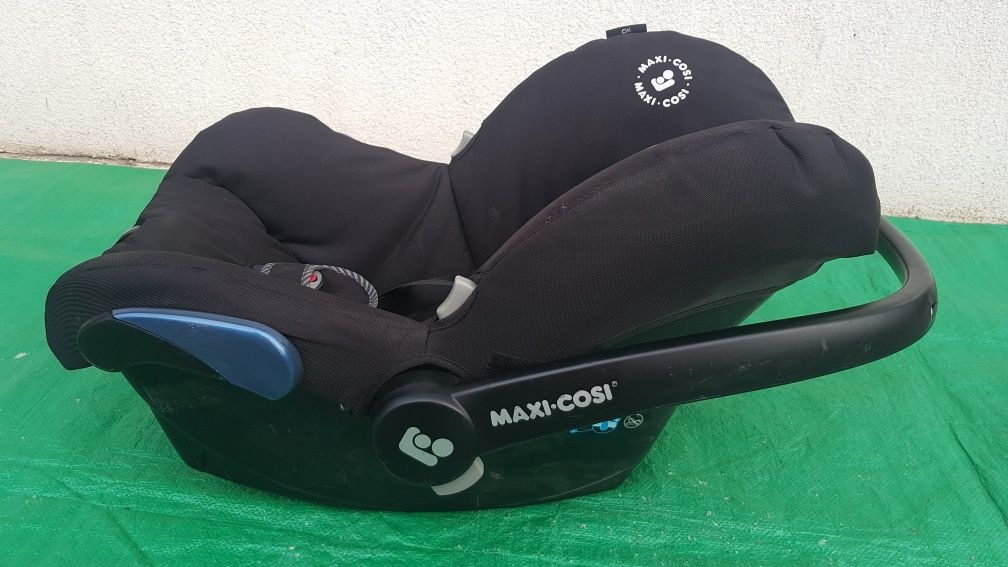 Scaun auto Maxi-Cosi Pebble Pro I-Size 0-13kg Essential Black