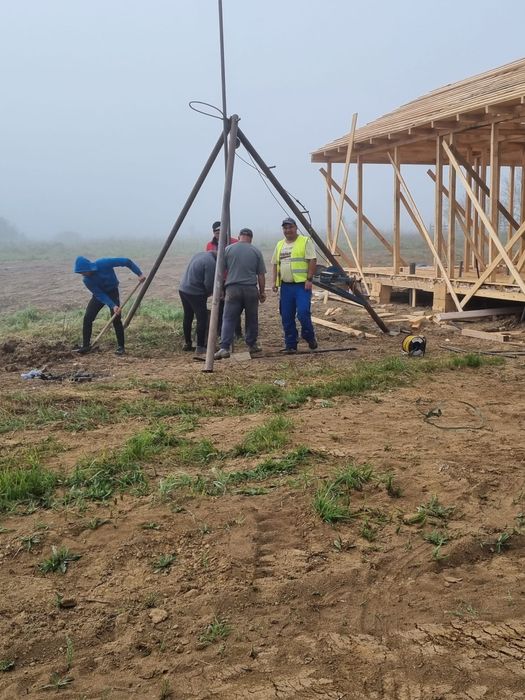 Foraje puturi apa de mica si mare adancime