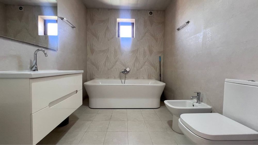 ЕВРО ДОМ в аренду.  Саракулька 6 соток 8 комнат. Упакованная