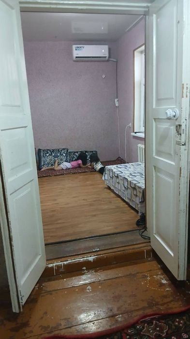 Яшнабадском участок вдоль дороги 1,3сотки