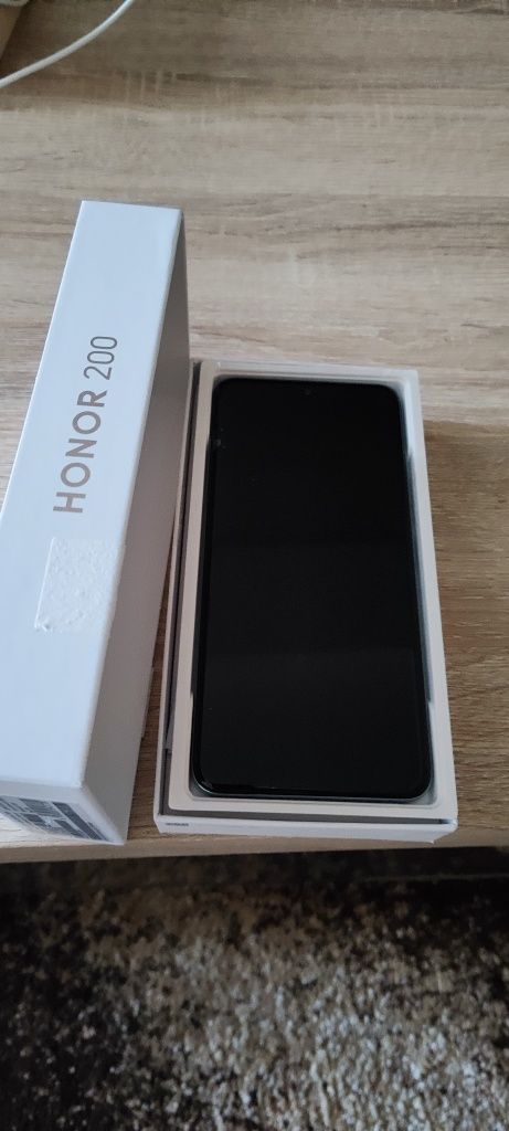 Honor 200 Чисто Нов