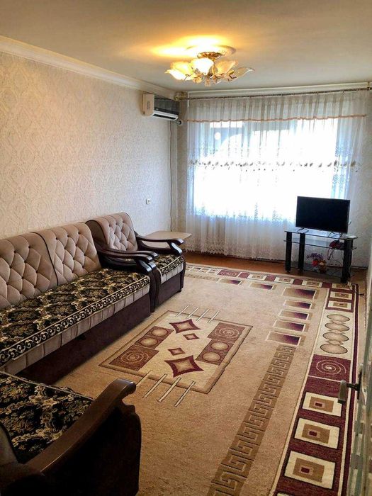 Продаётся 3х комнатная квартира на 2-этаже Адрес Мархабо Пицца Страда!