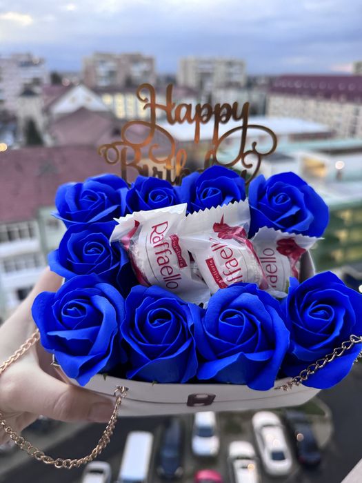 Vand aranjamente cu trandafiri din sapun