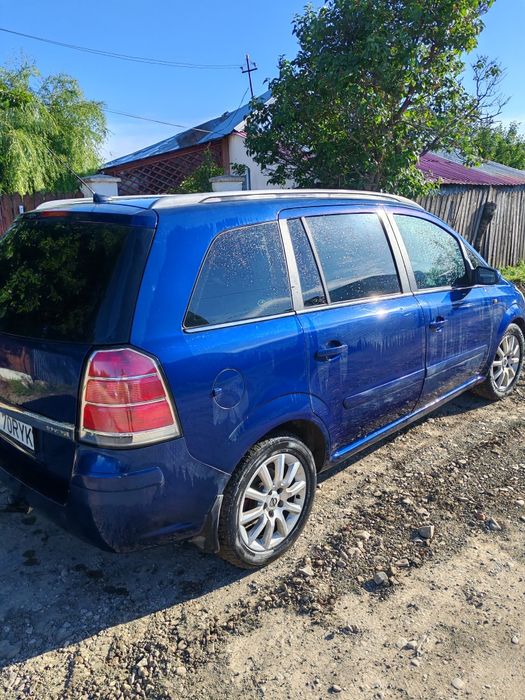 De vânzare !! Opel Zafira