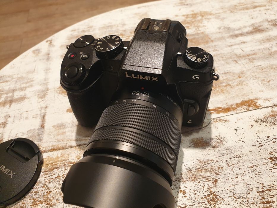 Panasonic 12-60 aproape ca nou