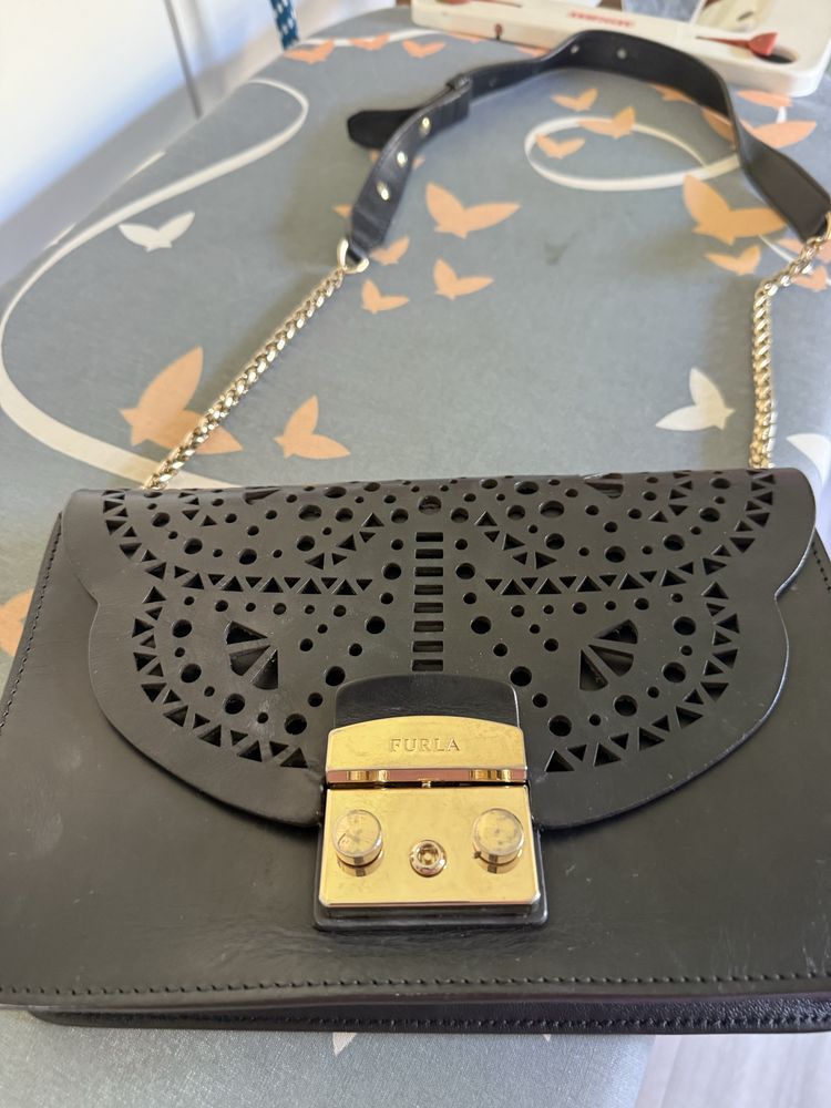 Дамска чанта Furla естествена кожа с дантела от кожа