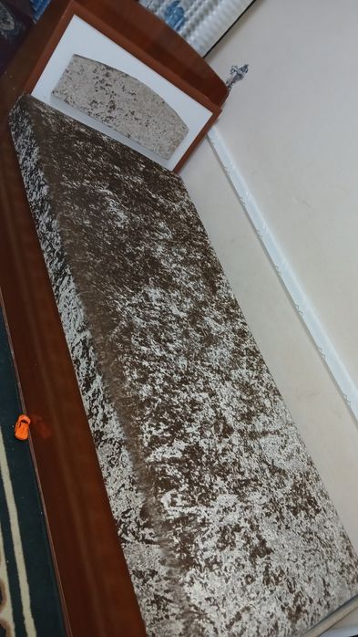 Кровать сотилади 2 та бор бирхил