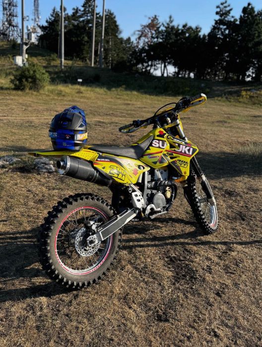 Suzuki drz 400sm ,stare ireprosabilă