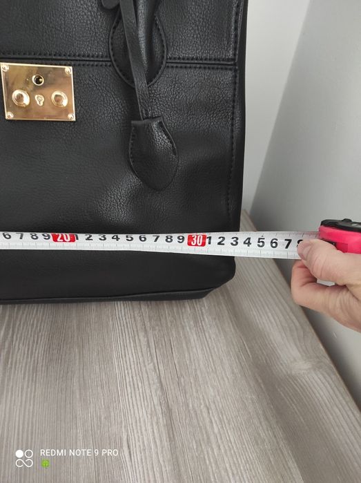 Дамска чанта - 20 лв.