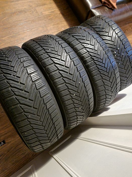 Set 4 Anvelope de iarna 205/ 60 /16  Michelin alpin 6