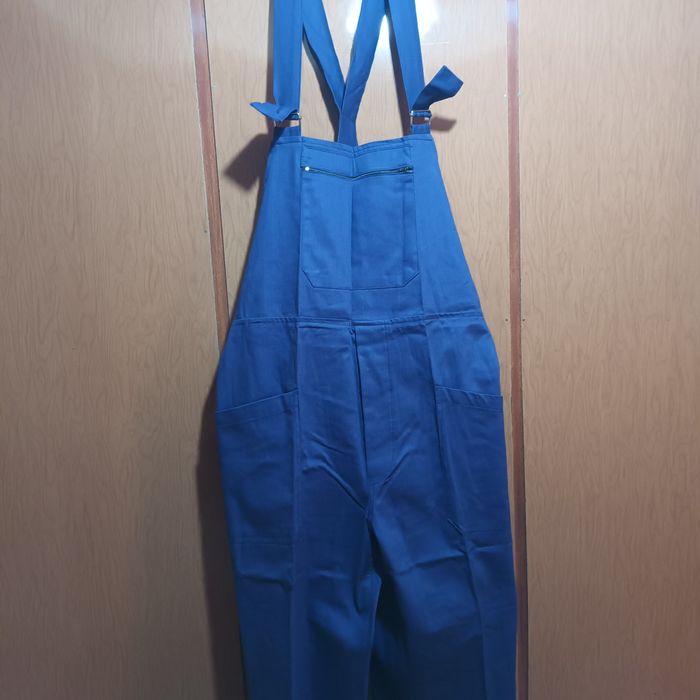 Нови работни гащеризони с презрамки, различни номера