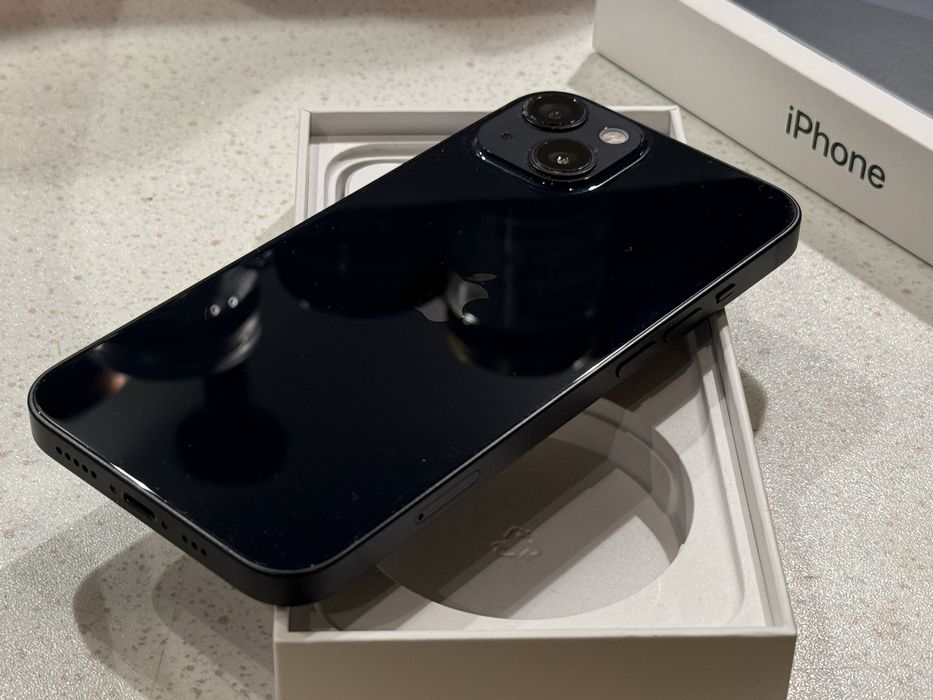 iPhone 13 256GB Black – Перфектен, 100% Батерия