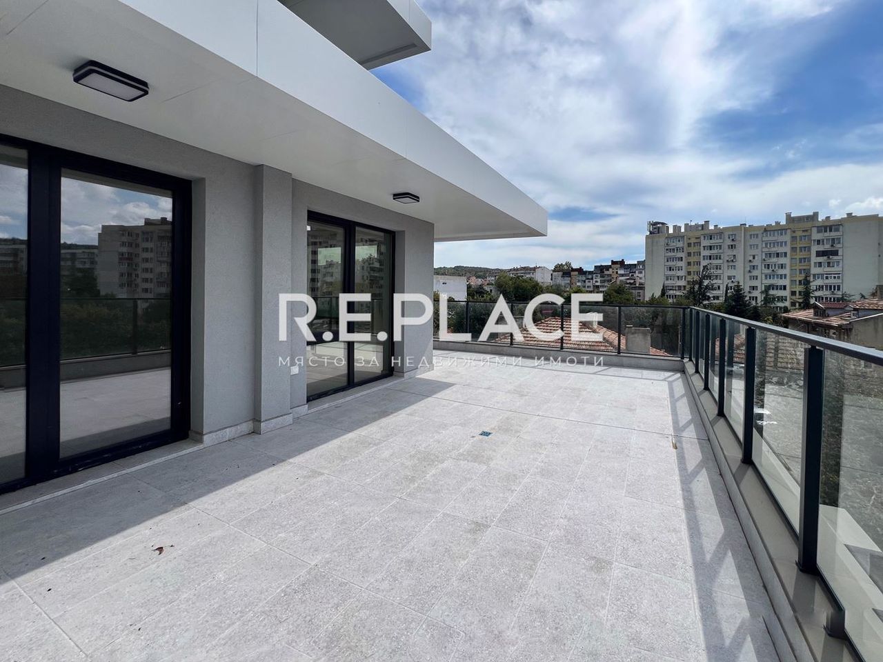 Продава се Двустаен апартамент в Варна, Аспарухово - 111 кв.м за 1113 €/кв.м - Снимка #8