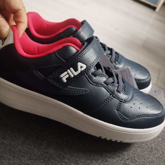 Новые фирменные кроссовки Спортмастер 31,32,38р.