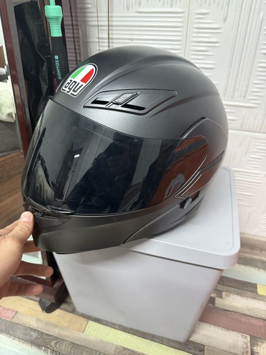 Чисто нова каска agv