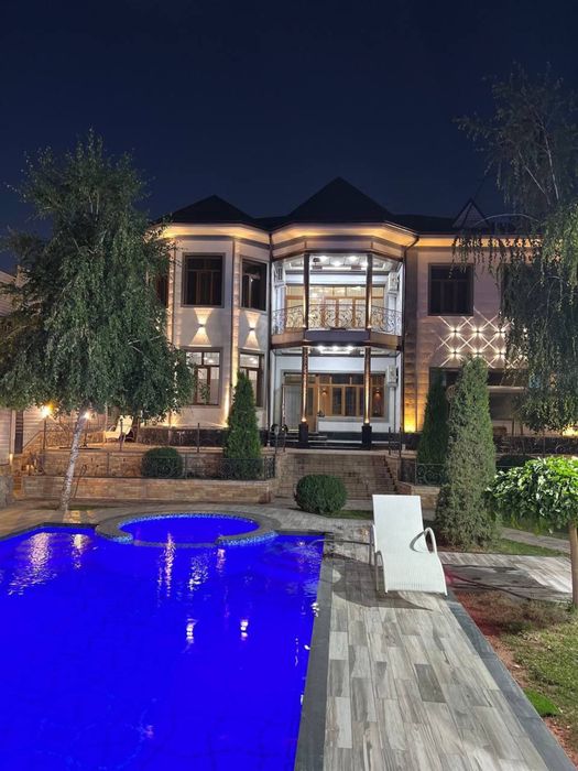 Dacha egalari Mustang