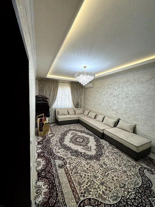 2/8/9 (8-этаж). Сергели 8. Квартира 58 м². Метро "Yangihayot" - 700 м.