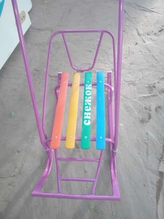 Продаются детские санки в отличном состоянии, практически новые.