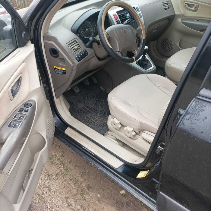 HYUNDAI Tucson 4WD 2007 2.0CRDi 140 CP E4 6 trepte 4x4 Clima Piele