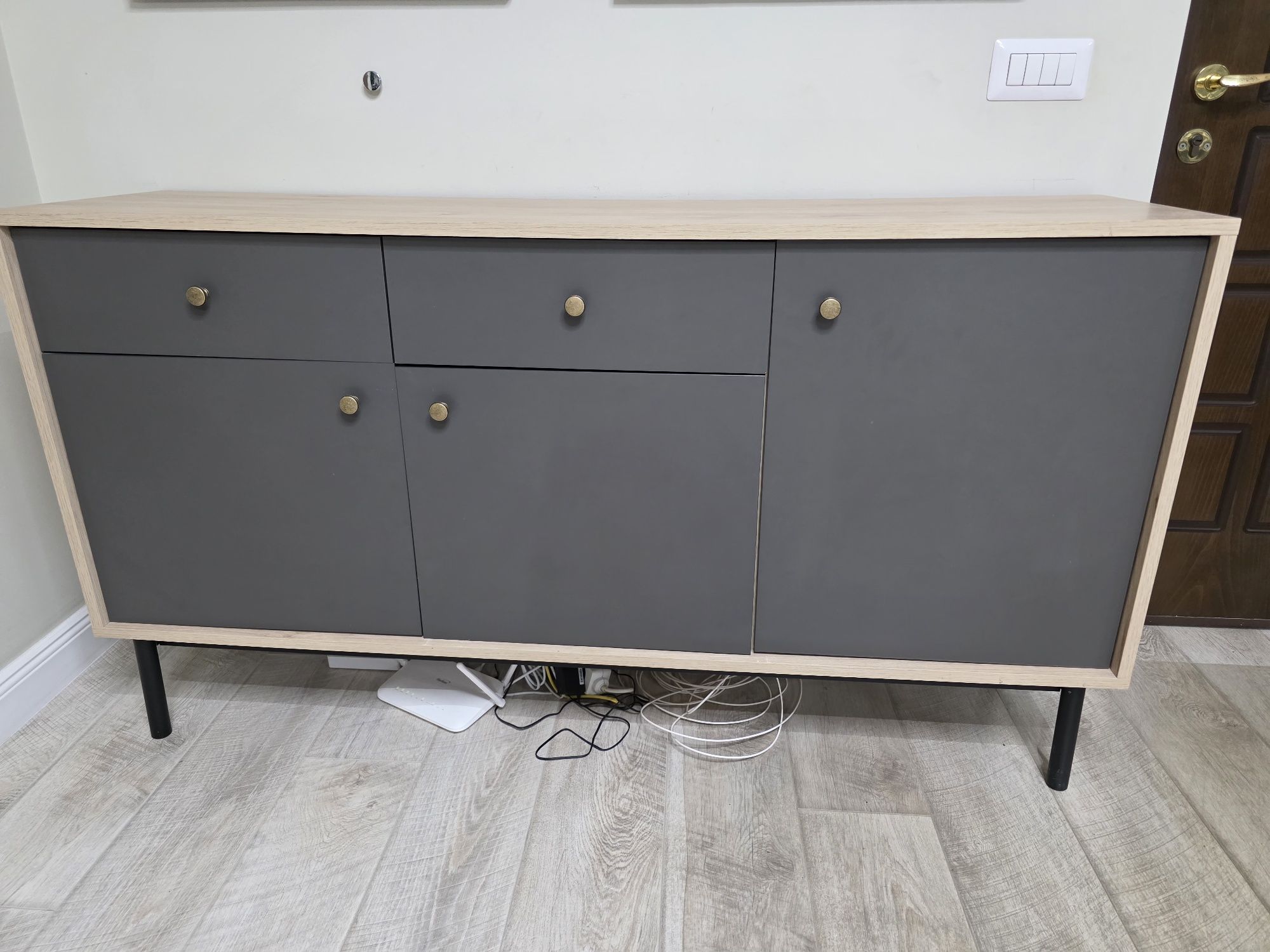 Mobila de living, comoda si mobilier hol