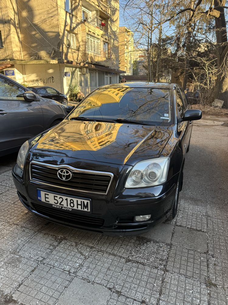 Кола под наем RENT TOYOTA AVENSIS газ авто