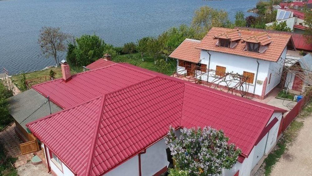 Executam acoperisuri și reparații