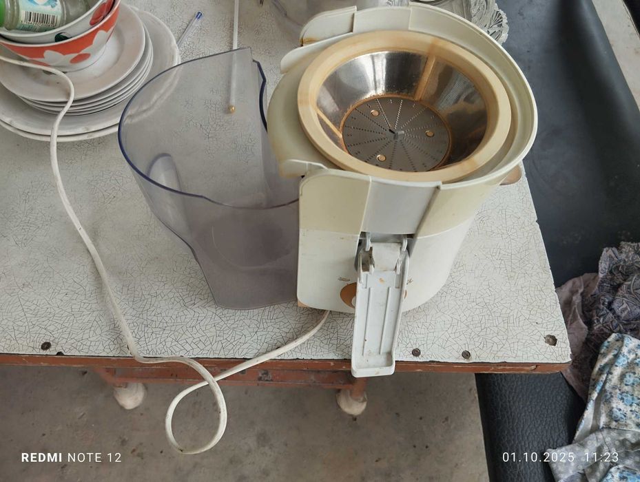 Срочно продается Соковыжималки Philips