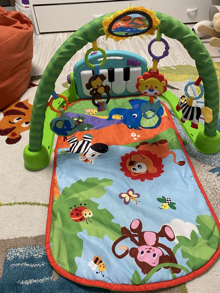 Активна гимнастика за бебе с пиано и постелка джунгла с кутия