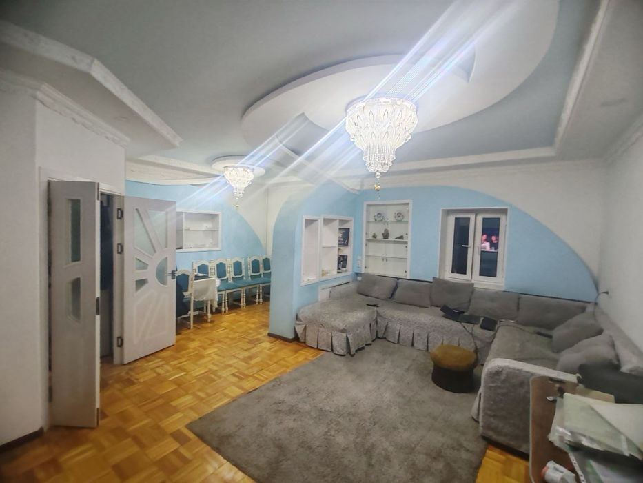 Продается квартира Дархан спецплан 4/2/4