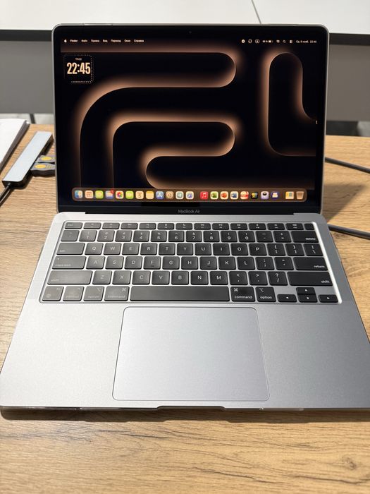 Macbook Air M1 (8/256)