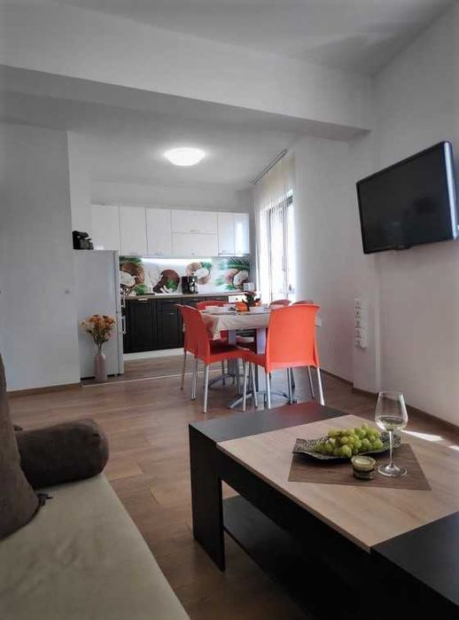 3 стаен апартамент,напълно обзаведен в идеален център-Варна