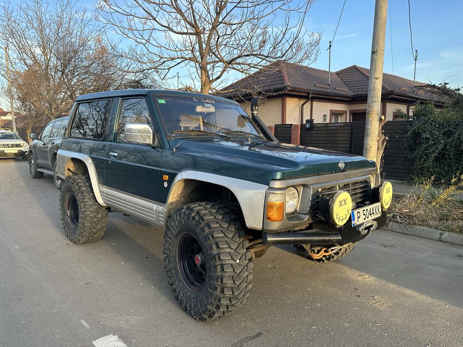 Vand Nissan Patrol y60 ( schimb cu hilux 3.0 )