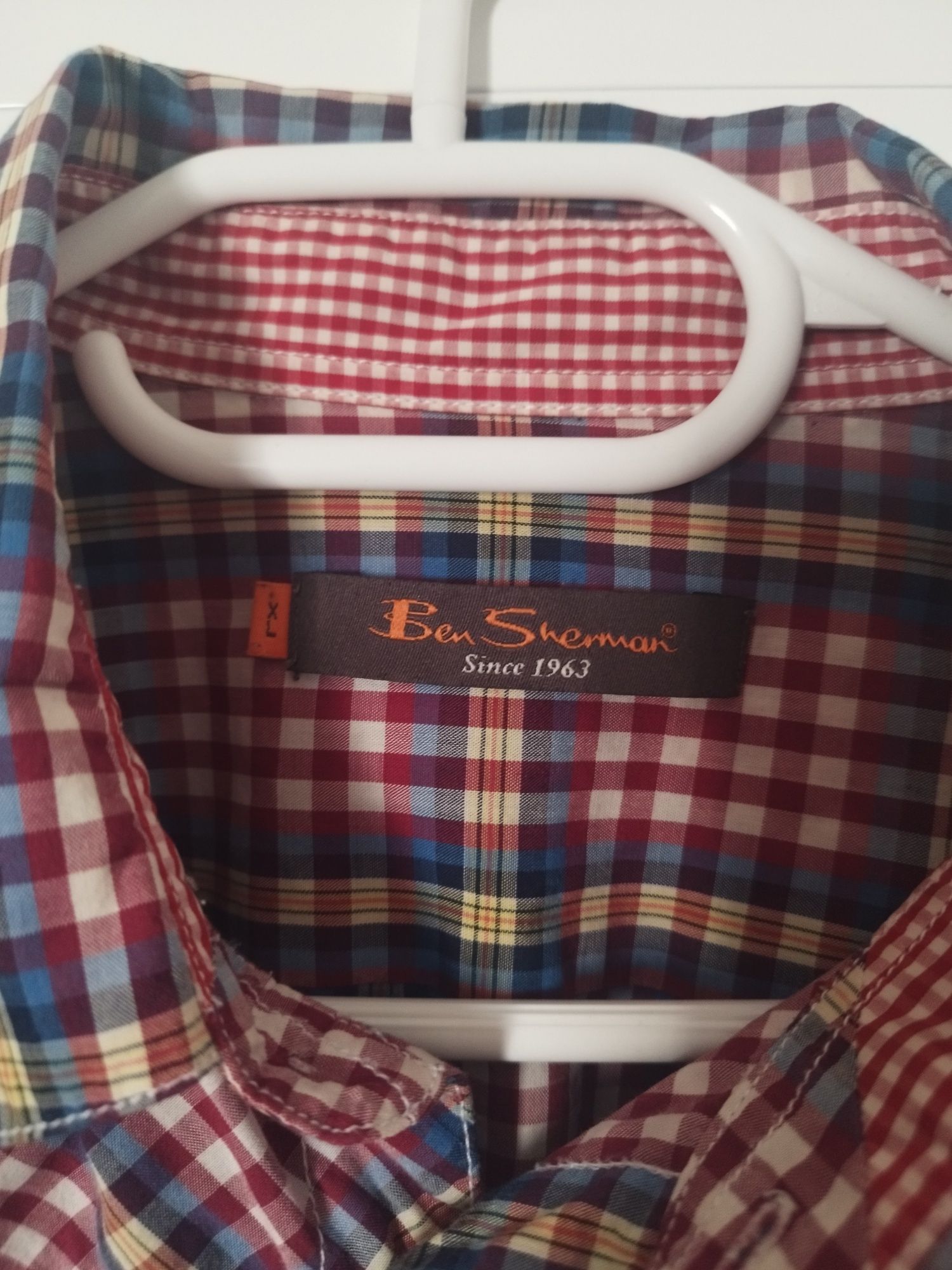 Риза на Ben Sherman в размер XL(мн леко е втален модела)