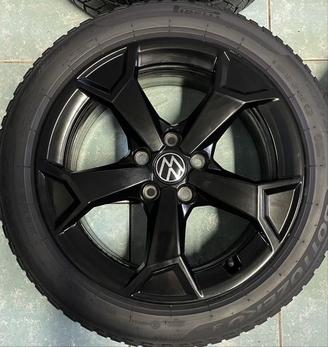 Set jante aliaj R17 VW Golf Passat Jetta 205/50/17 Pirelli iarna