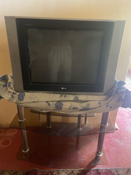 Телевизор LG, подставка