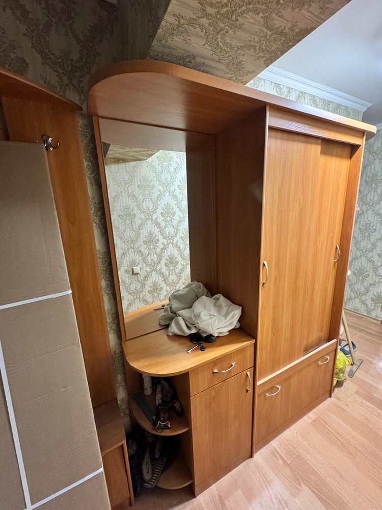 Шкаф для прихожей