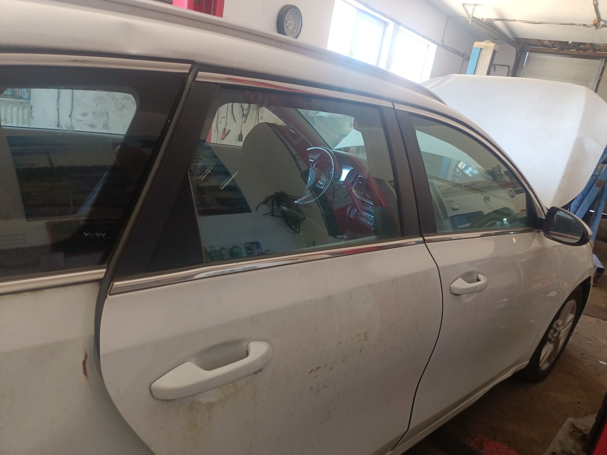Vând/Dezmembrez kia ceed 2020