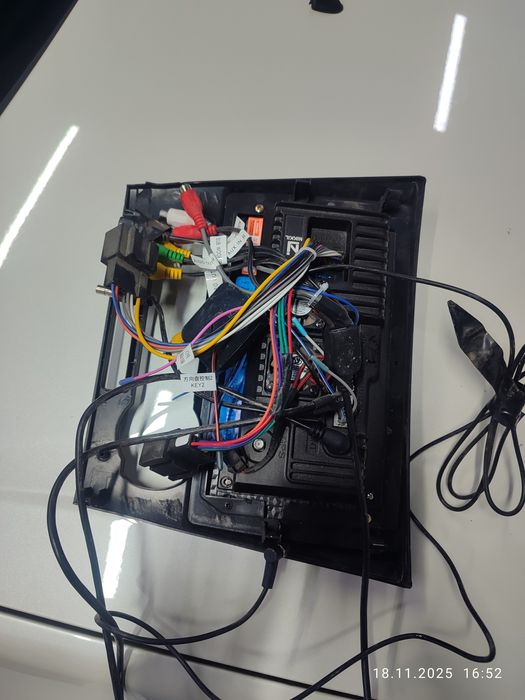 Epicaga monitor va rul bor