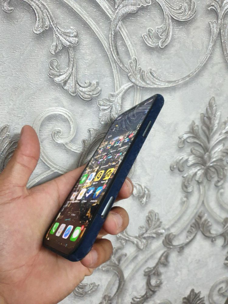 ..iPhone 11 ……..