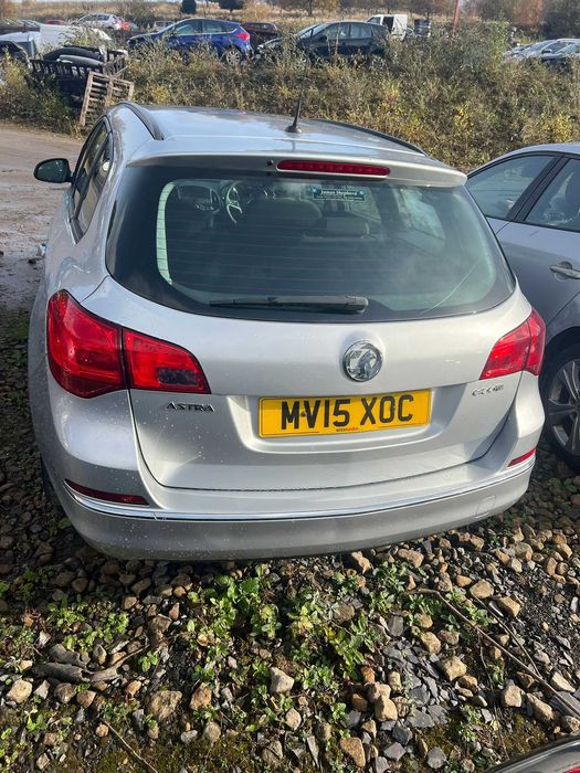 Dezmembrez opel astra j combi 1.6d cod B16DTL  6 trepte Motor euro 6