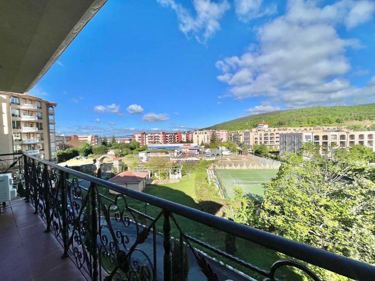 Продава се Двустаен апартамент в к.к. Елените - 64 кв.м за 704 €/кв.м - Снимка #4