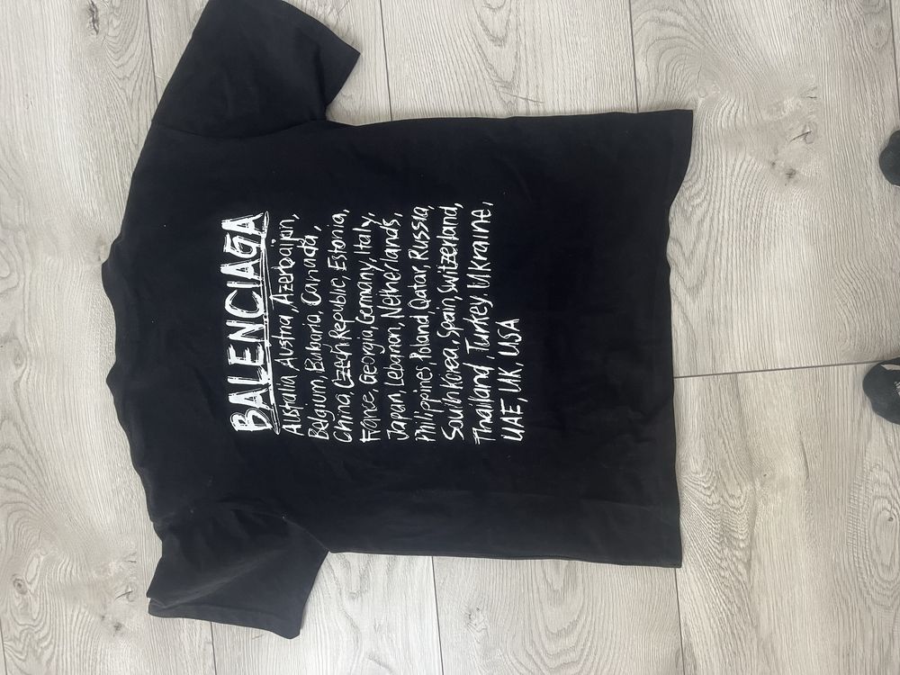 Tricou balenciaga