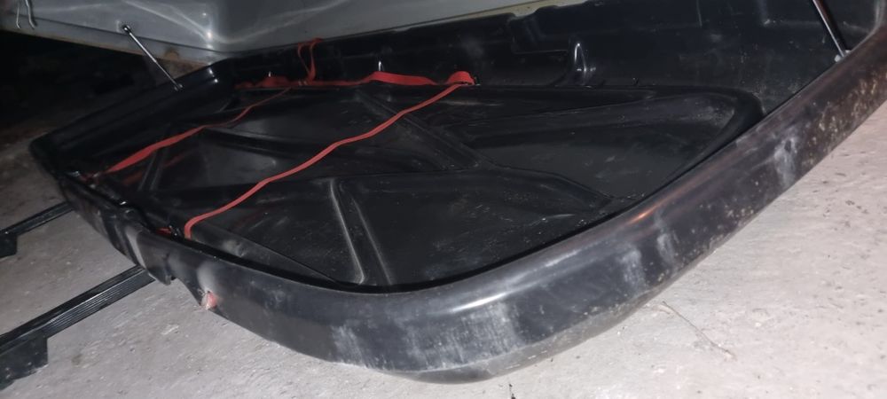 Cutie portbagaj Thule auto