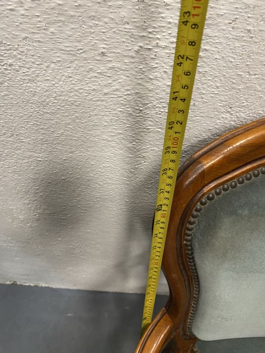 Френски старинен стол кресло фотьойл в стил Луи XV от масивно дърво