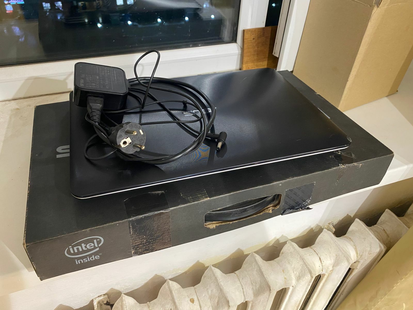 ASUS intel QuadThreads i3-4030U/OZU 8GB/SSD/Nvidia GeForce 820M