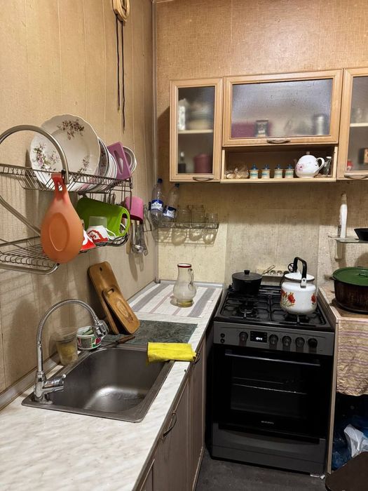 Продается 1 комнатная квартира в Сергели 2.
1/5/5 (5 этаж). Не торцева